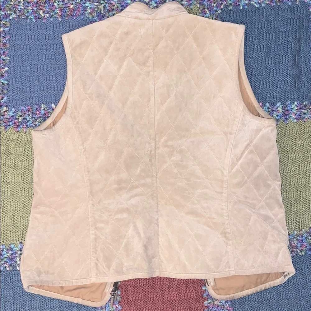 Ann Taylor Quilted Vest - Picture 5 of 7
